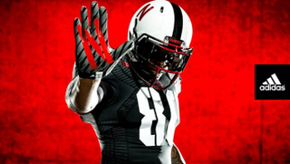 Illustration for article titled The 17 Worst College Football Uniform Designs, Ranked
